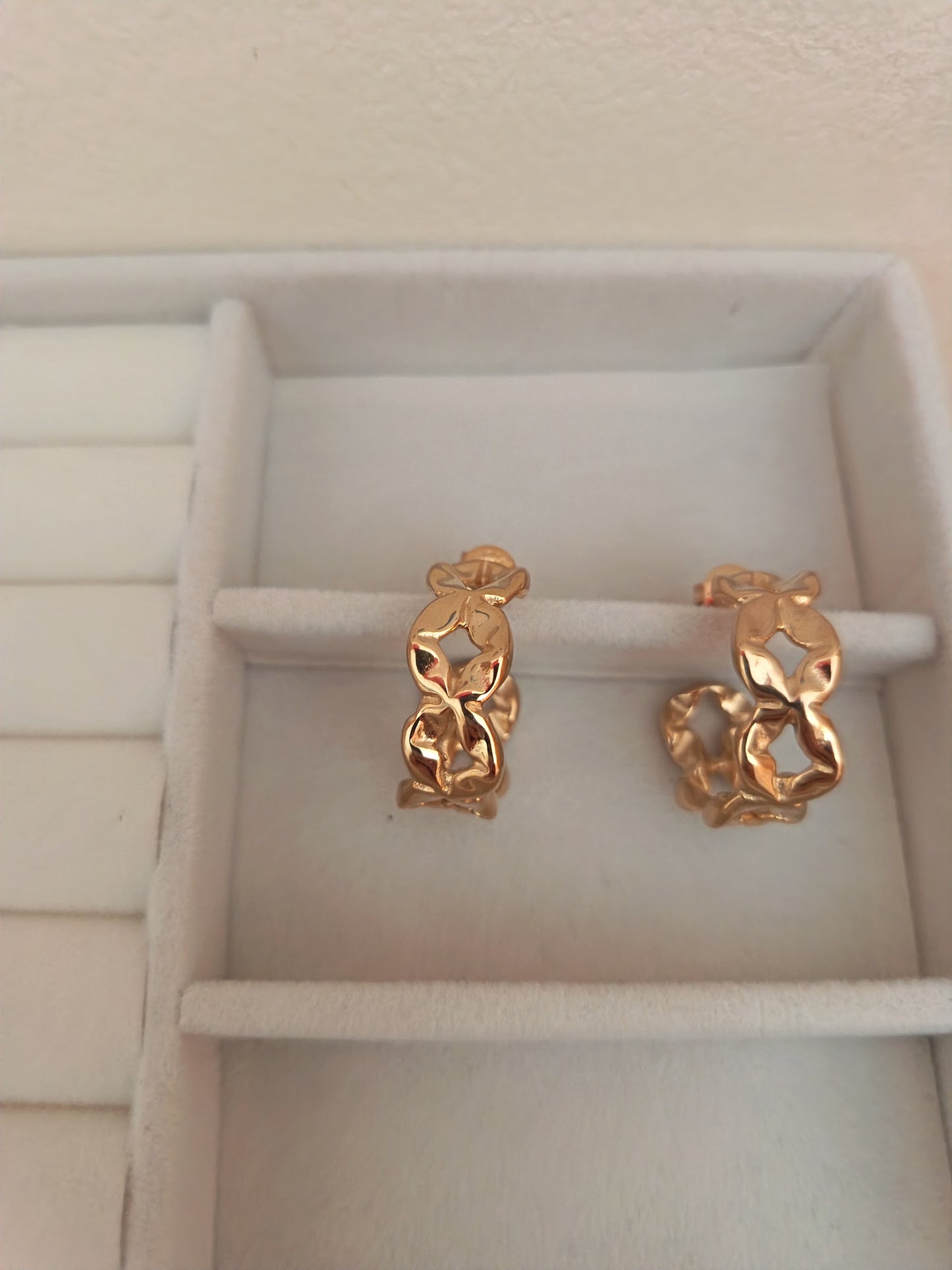 Pendientes aro entrelazado